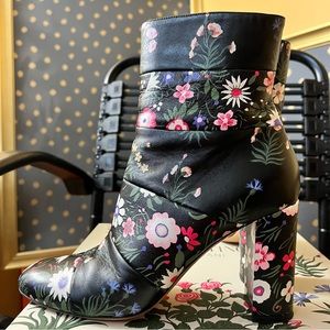 Valentino leather floral booties 40